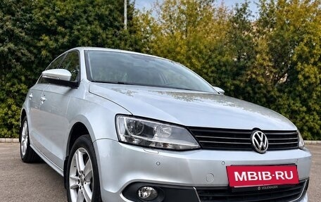 Volkswagen Jetta VI, 2012 год, 1 460 000 рублей, 2 фотография
