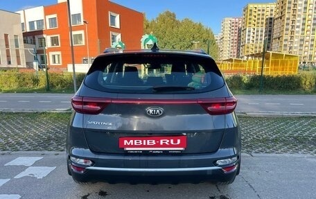 KIA Sportage IV рестайлинг, 2018 год, 2 100 000 рублей, 5 фотография