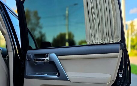 Toyota Land Cruiser 200, 2013 год, 4 430 000 рублей, 20 фотография