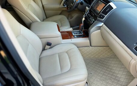 Toyota Land Cruiser 200, 2013 год, 4 430 000 рублей, 21 фотография