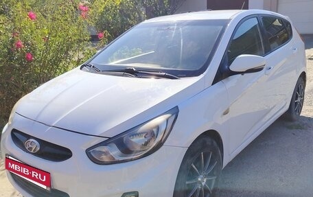 Hyundai Solaris II рестайлинг, 2014 год, 750 000 рублей, 5 фотография