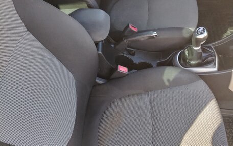 Hyundai Solaris II рестайлинг, 2014 год, 750 000 рублей, 18 фотография
