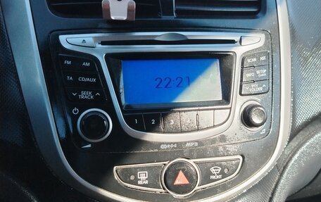 Hyundai Solaris II рестайлинг, 2014 год, 750 000 рублей, 14 фотография