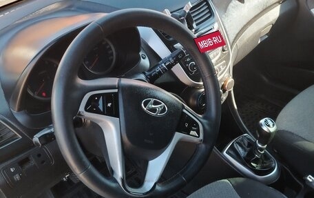 Hyundai Solaris II рестайлинг, 2014 год, 750 000 рублей, 13 фотография
