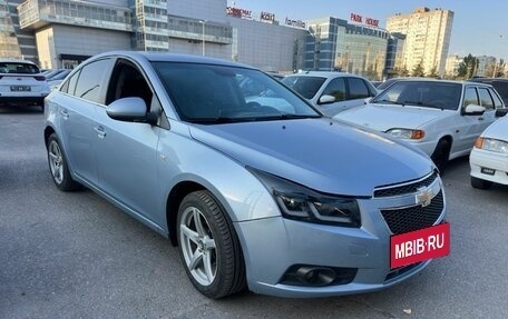 Chevrolet Cruze II, 2011 год, 735 000 рублей, 2 фотография