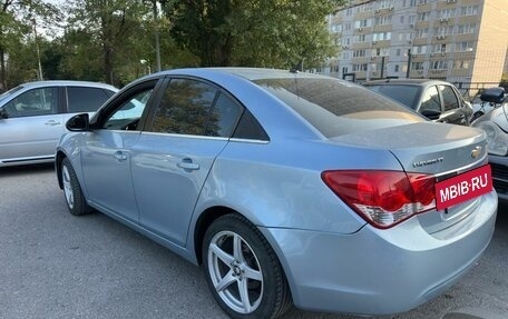 Chevrolet Cruze II, 2011 год, 735 000 рублей, 4 фотография