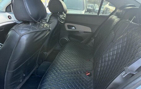 Chevrolet Cruze II, 2011 год, 735 000 рублей, 8 фотография