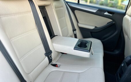 Volkswagen Jetta VI, 2016 год, 1 240 000 рублей, 14 фотография