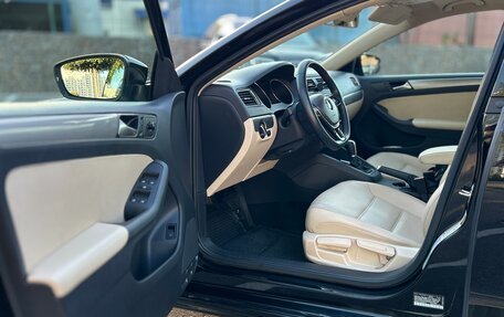 Volkswagen Jetta VI, 2016 год, 1 240 000 рублей, 6 фотография