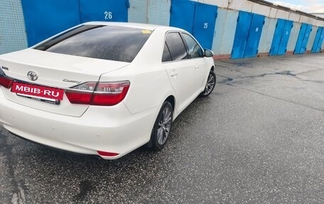 Toyota Camry, 2015 год, 2 100 000 рублей, 10 фотография