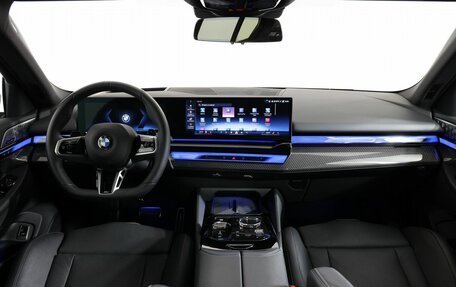 BMW 5 серия, 2025 год, 13 900 000 рублей, 15 фотография