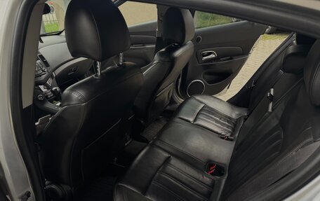 Chevrolet Cruze II, 2011 год, 700 000 рублей, 4 фотография