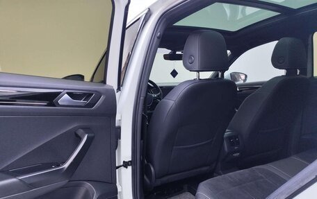 Volkswagen T-Roc I, 2022 год, 1 310 000 рублей, 10 фотография
