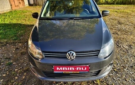 Volkswagen Polo VI (EU Market), 2013 год, 800 000 рублей, 1 фотография