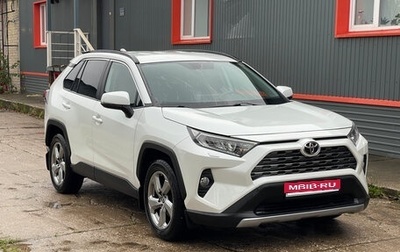 Toyota RAV4, 2019 год, 3 720 000 рублей, 1 фотография