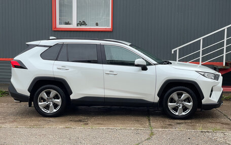 Toyota RAV4, 2019 год, 3 720 000 рублей, 3 фотография