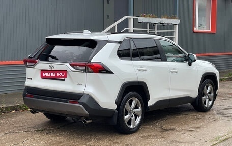 Toyota RAV4, 2019 год, 3 720 000 рублей, 2 фотография