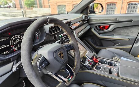 Lamborghini Urus I, 2022 год, 27 000 000 рублей, 10 фотография