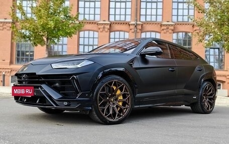Lamborghini Urus I, 2022 год, 27 000 000 рублей, 3 фотография