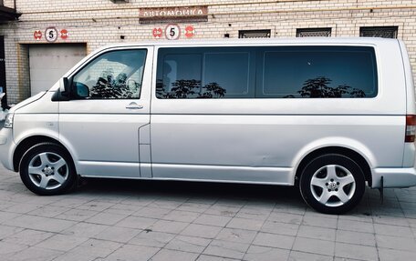 Volkswagen Caravelle T5, 2007 год, 1 700 000 рублей, 8 фотография