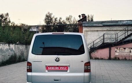 Volkswagen Caravelle T5, 2007 год, 1 700 000 рублей, 5 фотография
