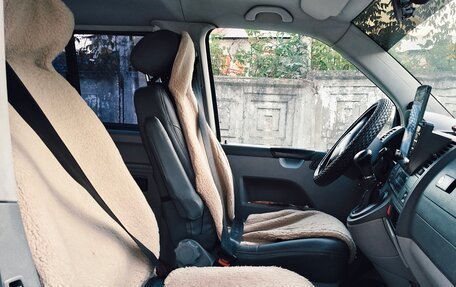 Volkswagen Caravelle T5, 2007 год, 1 700 000 рублей, 16 фотография