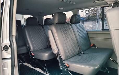 Volkswagen Caravelle T5, 2007 год, 1 700 000 рублей, 17 фотография