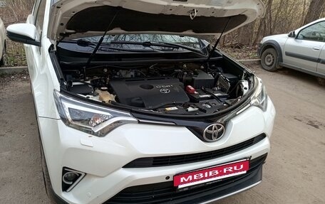 Toyota RAV4, 2017 год, 2 200 000 рублей, 5 фотография
