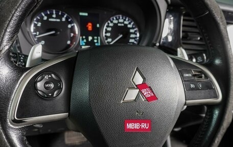Mitsubishi Outlander III рестайлинг 3, 2014 год, 1 699 000 рублей, 15 фотография