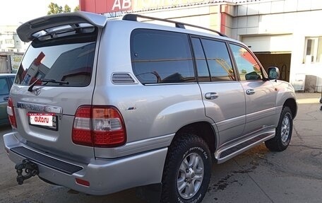 Toyota Land Cruiser 100 рестайлинг 2, 2006 год, 2 530 000 рублей, 3 фотография