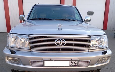 Toyota Land Cruiser 100 рестайлинг 2, 2006 год, 2 530 000 рублей, 10 фотография