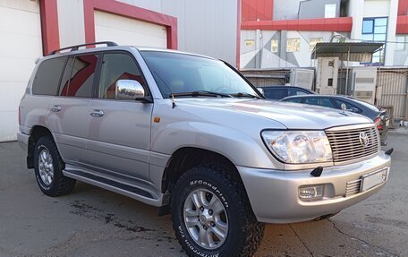 Toyota Land Cruiser 100 рестайлинг 2, 2006 год, 2 530 000 рублей, 12 фотография