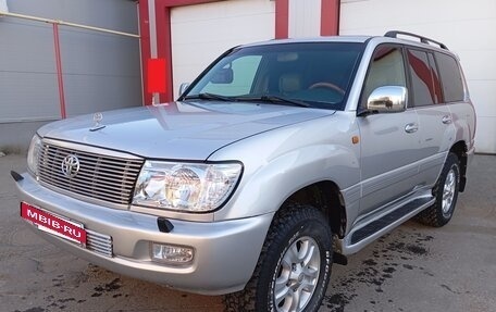 Toyota Land Cruiser 100 рестайлинг 2, 2006 год, 2 530 000 рублей, 11 фотография