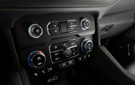 GMC Yukon IV, 2024 год, 12 000 000 рублей, 24 фотография
