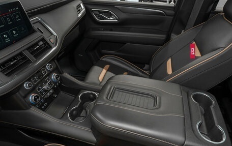 GMC Yukon IV, 2024 год, 12 000 000 рублей, 22 фотография