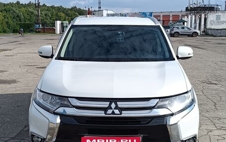 Mitsubishi Outlander III рестайлинг 3, 2017 год, 1 770 000 рублей, 1 фотография