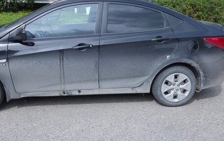 Hyundai Solaris II рестайлинг, 2015 год, 1 200 000 рублей, 2 фотография