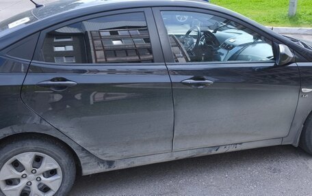 Hyundai Solaris II рестайлинг, 2015 год, 1 200 000 рублей, 3 фотография
