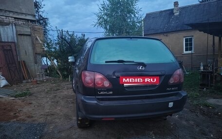 Lexus RX IV рестайлинг, 2000 год, 550 000 рублей, 3 фотография