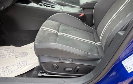 Volkswagen Golf VIII, 2022 год, 2 250 000 рублей, 13 фотография