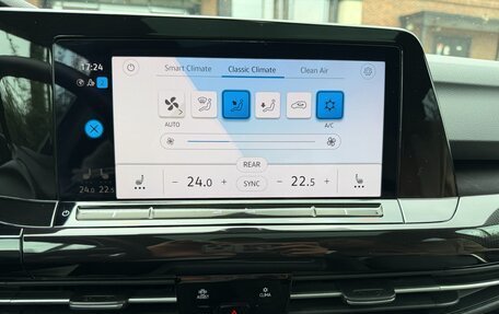 Volkswagen Golf VIII, 2022 год, 2 250 000 рублей, 25 фотография