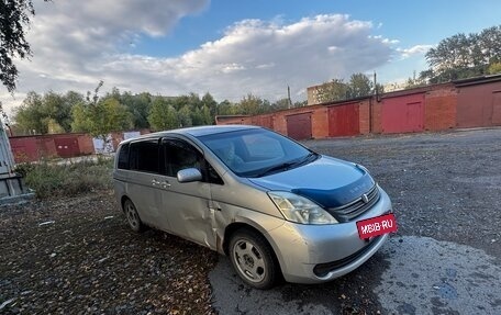 Toyota ISis I, 2004 год, 399 000 рублей, 3 фотография