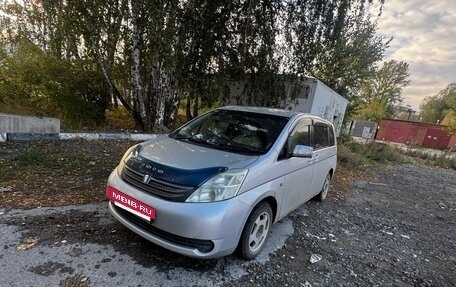Toyota ISis I, 2004 год, 399 000 рублей, 2 фотография