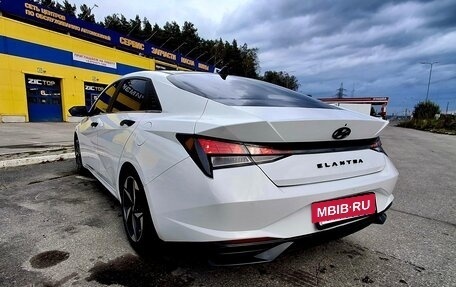 Hyundai Elantra, 2022 год, 1 900 000 рублей, 8 фотография