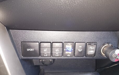 Toyota RAV4, 2013 год, 1 850 000 рублей, 23 фотография