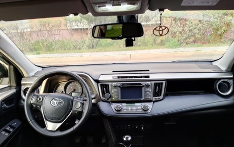 Toyota RAV4, 2013 год, 1 850 000 рублей, 26 фотография