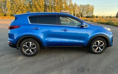 KIA Sportage IV рестайлинг, 2020 год, 2 300 000 рублей, 6 фотография