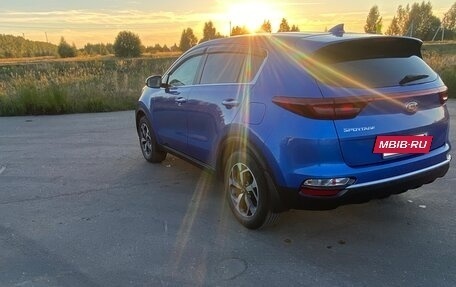 KIA Sportage IV рестайлинг, 2020 год, 2 300 000 рублей, 3 фотография
