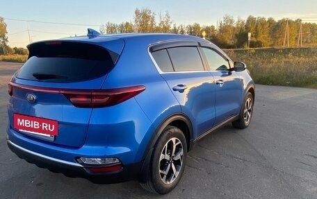 KIA Sportage IV рестайлинг, 2020 год, 2 300 000 рублей, 5 фотография