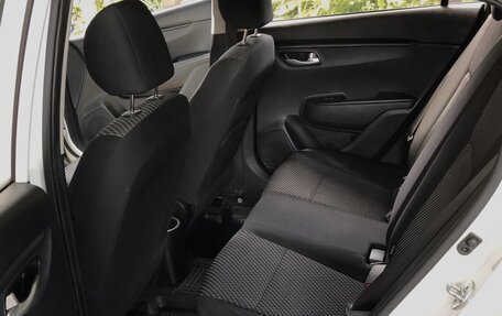 KIA Rio IV, 2018 год, 1 250 000 рублей, 11 фотография